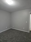 Manitou Wood Apartments - bedroom
